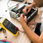 تست قطعات الکترونیکی با مولتی متر دیجیتال